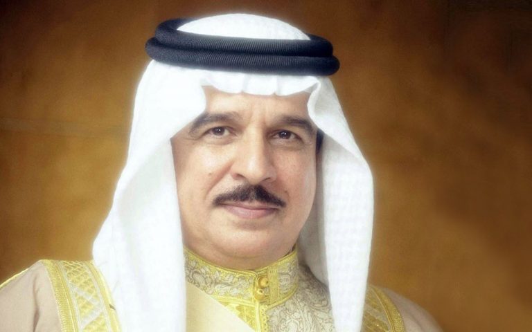 جلالة الملك المفدى يستقبل سماحة السيد عبدالله الغريفي