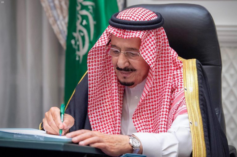الملك سلمان بن عبدالعزيز يصدر أمرًا بترقية 318 من أعضاء النيابة العامة السعودية