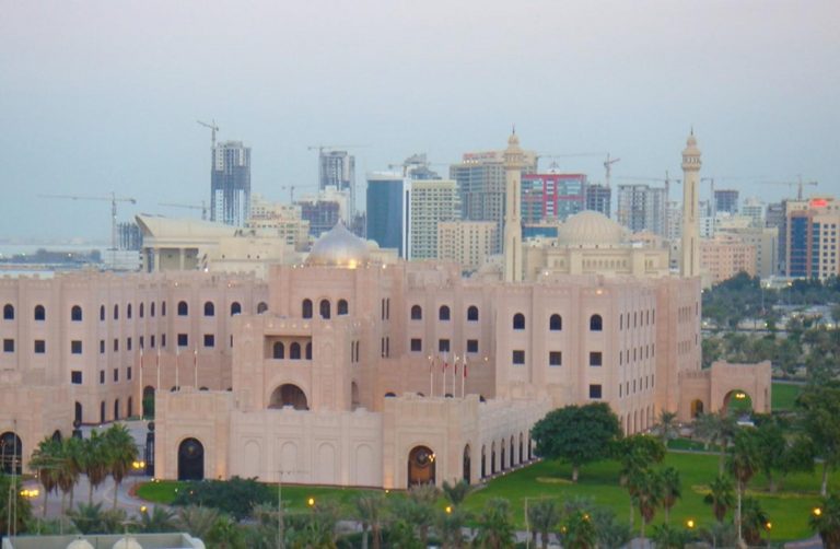 مجلس الوزراء يؤكد على أهمية قيام قطر بالسماح للبحارة البحرينيين الصيد في المياه القطرية وبالمقابل