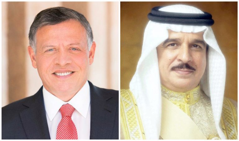 جلالة الملك يعقد جلسة مباحثات مع العاهل الأردني