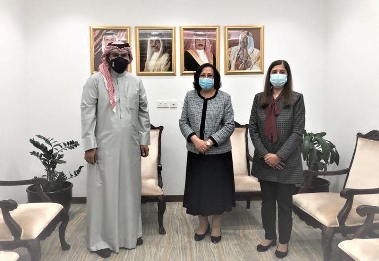 وزيرة الصحة تستقبل صاحب فكرة «المنصة الوطنية للتبرع بالدم حياة+»