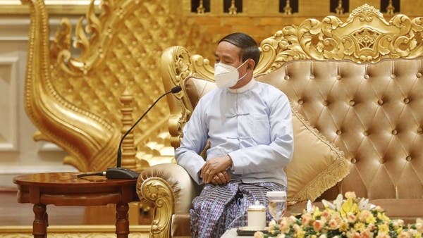 اعتقال رئيس ميانمار.. والجيش ينتشر بالعاصمة ويقطع الإنترنت