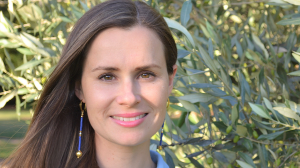 رهينة أسترالية سابقة تكشف.. هكذا حاولت طهران تجنيدي