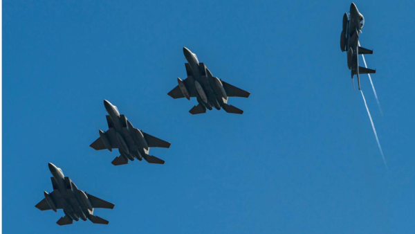 السعودية واليونان تجريان مناورات جوية مشتركة في المتوسط