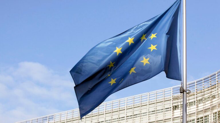 الاتحاد الأوروبي للعربية: مبادرة السعودية من شأنها إنهاء أزمة اليمن