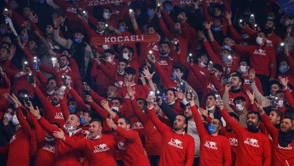 سهام ضد أردوغان.. أنصاره بلا كمامات في عز كورونا