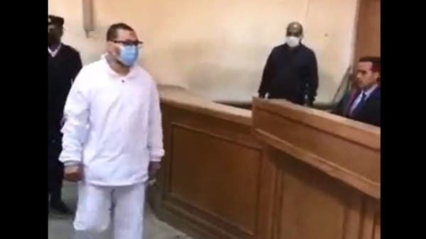 فيديو لأولى جلسات محاكمته.. المتحرش بطفلة المعادي يفاجئ القاضي