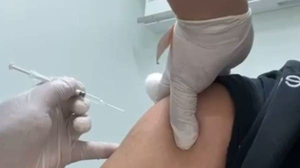 فيديو لـ”حقنة لقاح فارغة” في الرياض.. والصحة ترد