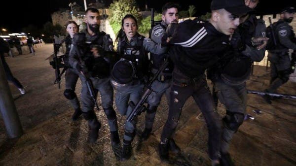 مصادر طبية: أكثر من 100جريح في مواجهات ليلية في القدس