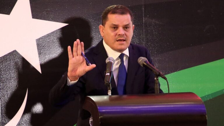 الدبيبة عن منعه من النزول بمطار سرت.. “إنهم المرتزقة”