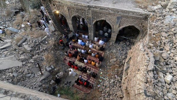 دمره “داعش”.. شاهد صلاة العيد تعود لأقدم مسجد في الموصل