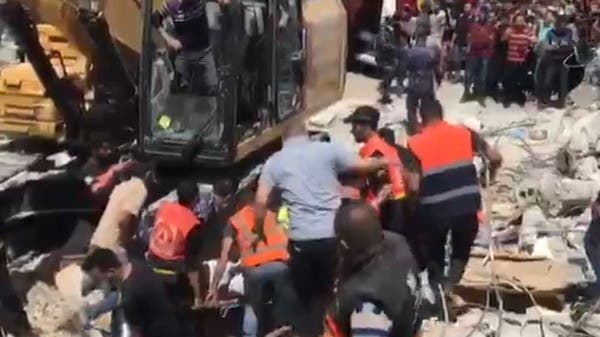 شاهد.. صواريخ إسرائيل تدفن الفلسطينيين أحياء تحت أنقاض منازلهم